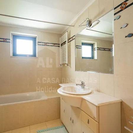 Infinity Waves By Acasadascasas Apartamento